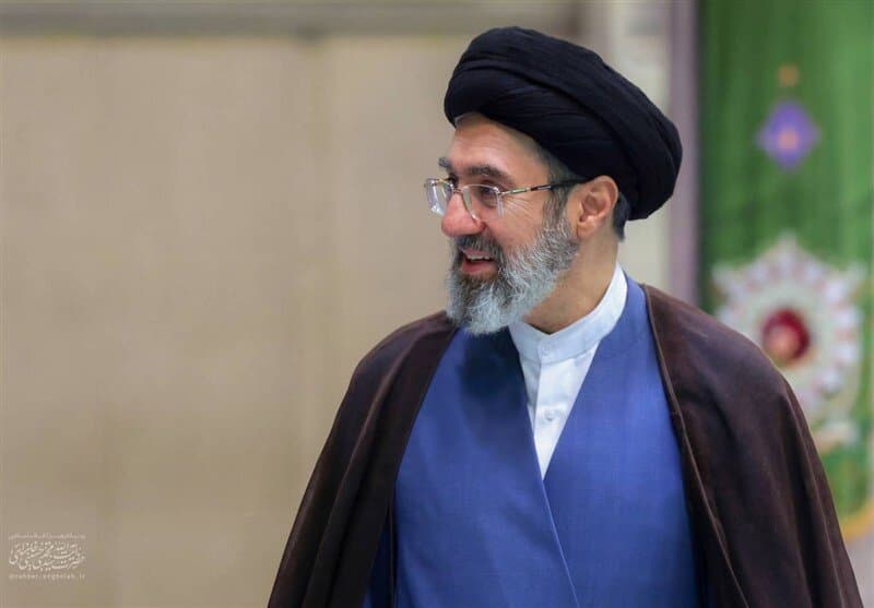 تصویر خبر: رهبر انقلاب: ضربات دشمن باعث نشد نیروهای فراجا از مأموریت خود کوتاه بیایند