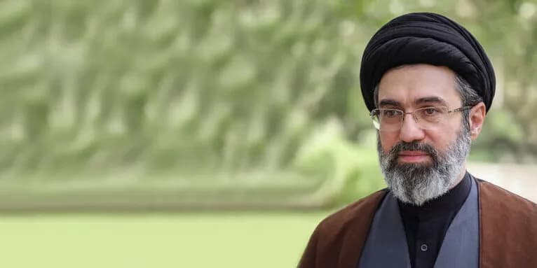 تصویر خبر: رهبر انقلاب: تلاش دشمن برای ضربه به فراجا ناکام ماند