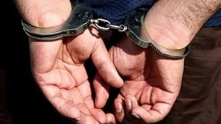 تصویر خبر: رئیس آموزش‌وپرورش رباط‌کریم بازداشت شد