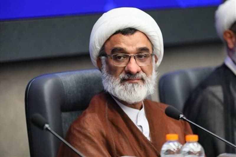 تصویر خبر: خسروپناه: مشکلات ‌با کلی‌گویی حل نمی‌شود