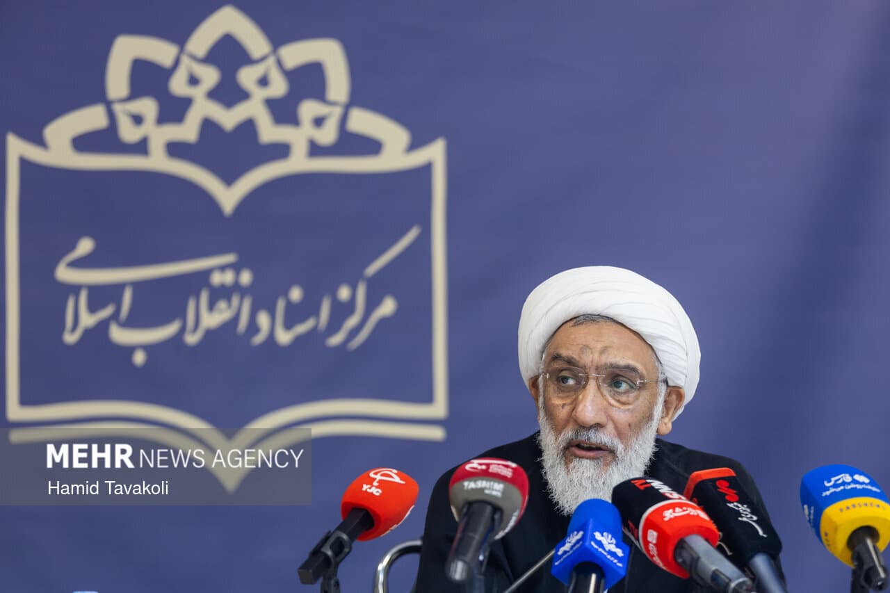 تصویر خبر: تاکید رئیس مرکز اسناد انقلاب اسلامی بر ایستادگی ملت ایران با وجود فشارها