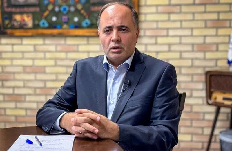 تصویر خبر: وزیر جهاد کشاورزی: هر فردی می‌تواند از هر مرزی کالای اساسی و مواد اولیه وارد کند