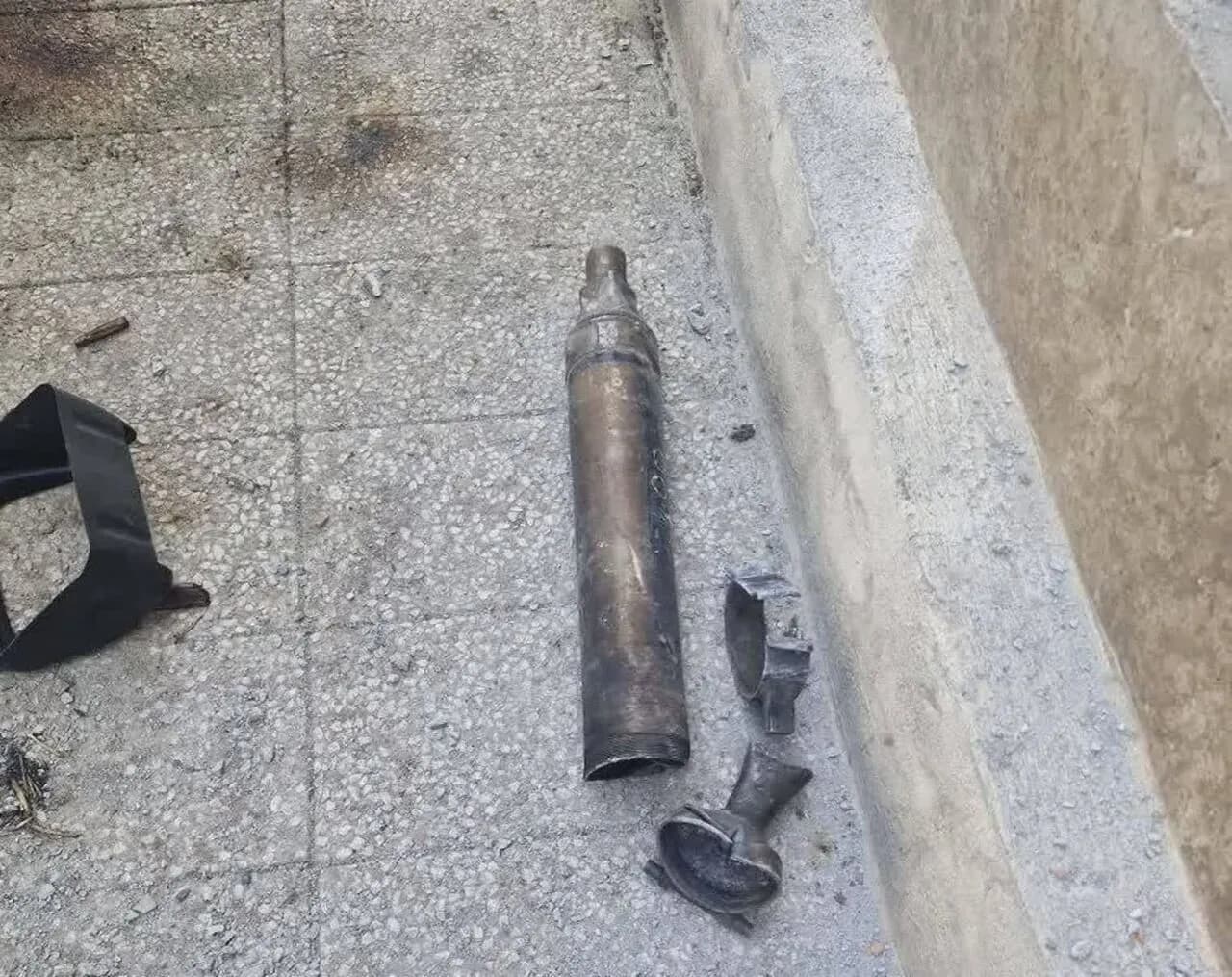 تصویر خبر: انفجار مهمات در نسیم شهر برخورد ترکش ناشی از انفجار به دیوار یک مدرسه ماجرا چیست؟