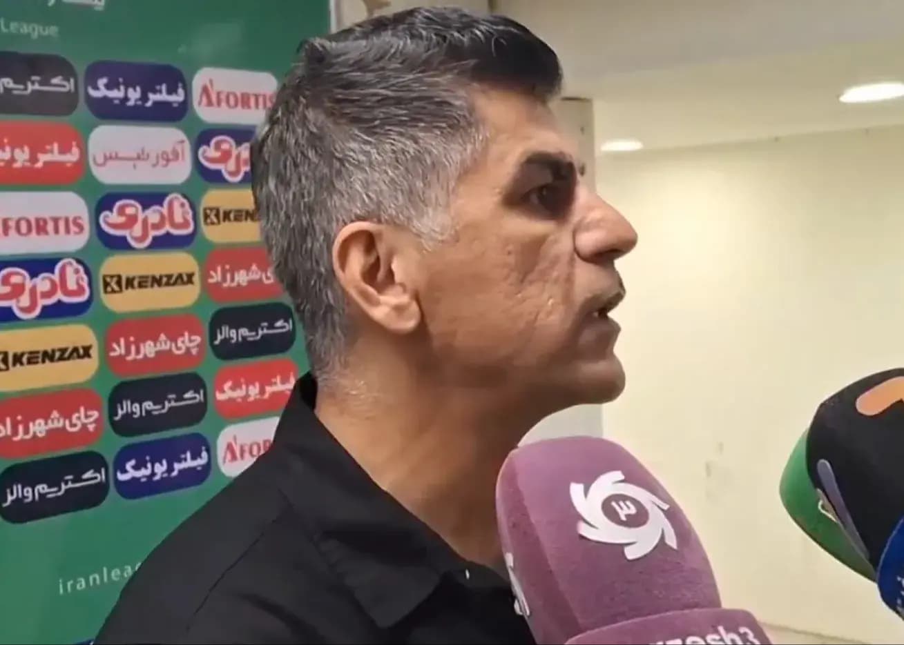 تصویر خبر: مدیر سپاهان: بازهم فیلمبردار عزیز دستشویی بود؟