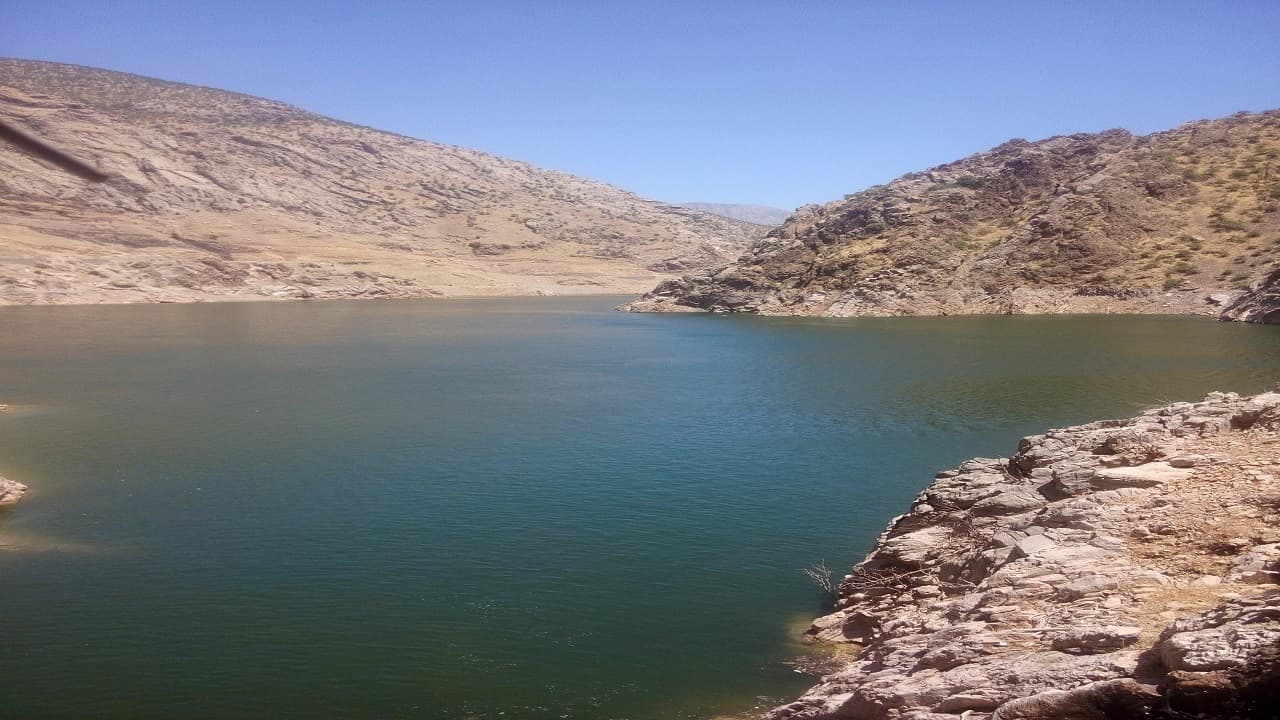 تصویر خبر: ادامه تلاش تیم‌های امدادی و غواصی برای یافتن جوان غرق‌شده در سد داریان