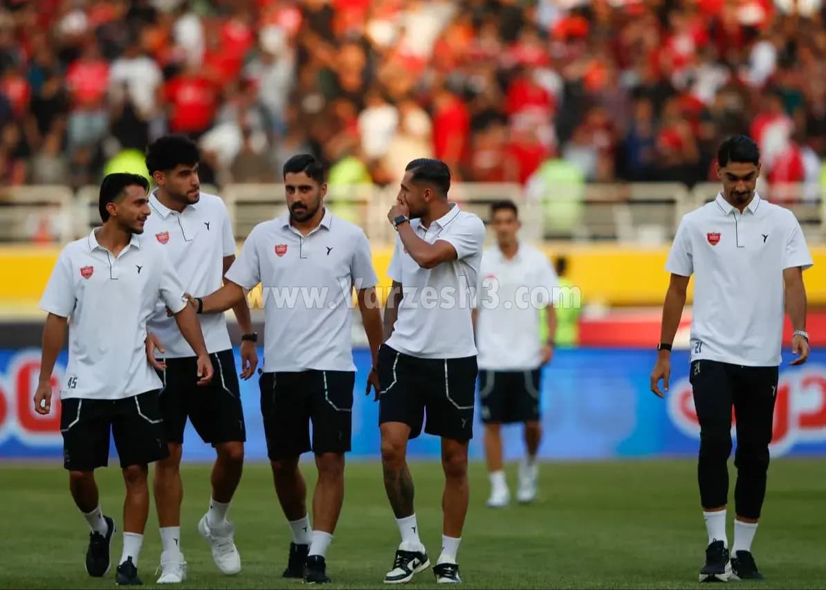 تصویر خبر: بررسی و مقایسه مهره‌های نیمکت تیم‌های استقلال و پرسپولیس پیش از آغاز شهرآورد