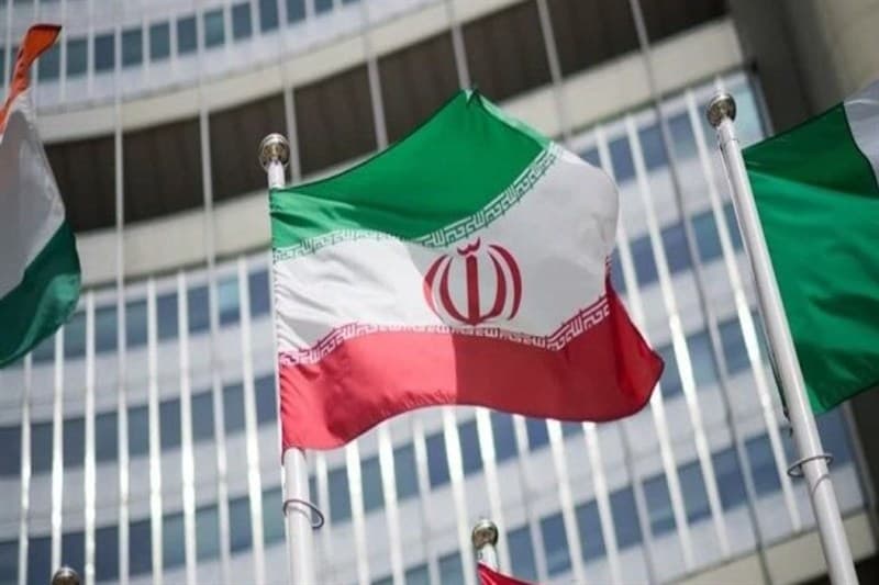 تصویر خبر: تاکید سفارت ایران در اتریش بر حفظ حق برنامه هسته‌ای صلح‌آمیز در واکنش به قطعنامه شورای حکام