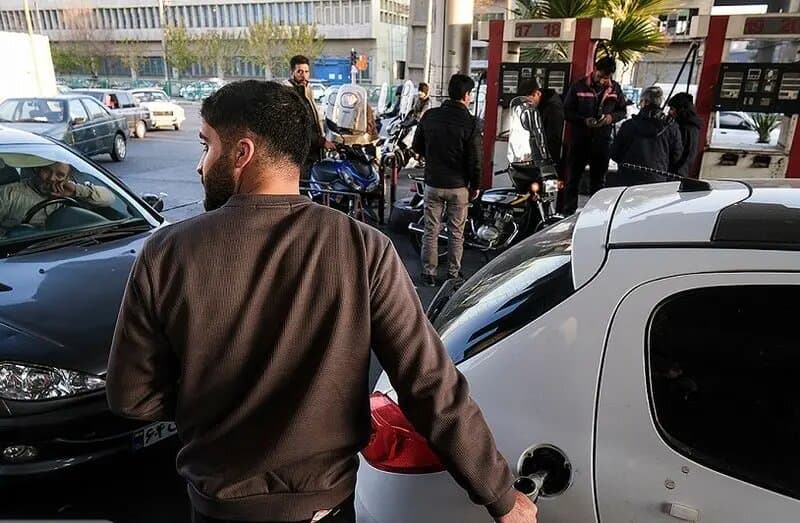 تصویر خبر: شما نظر بدهید/ رسیدن قیمت بنزین به 10 هزار تومان چقدر در کاهش ناترازی موثر است؟