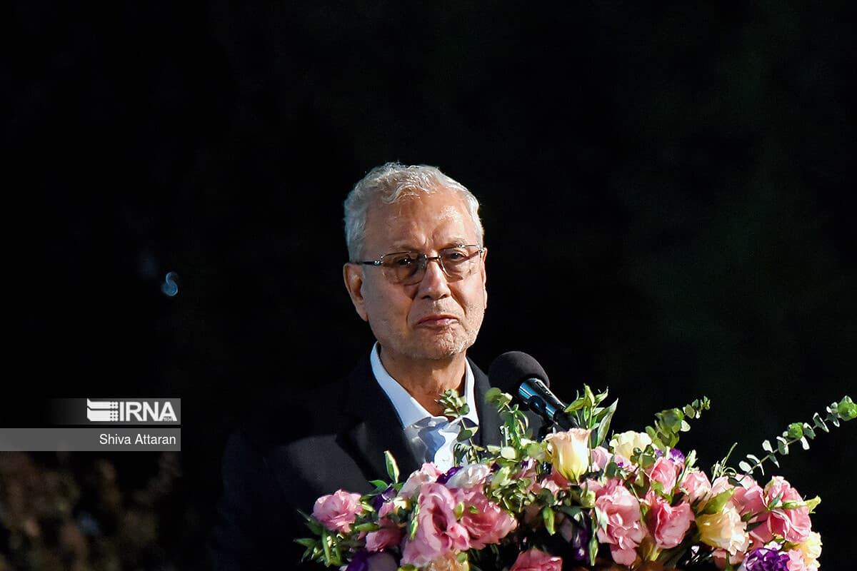 تصویر خبر: ربیعی: مقاومت امروز ایران، مقاومت برای حفاظت از تمام کشورهای استقلال‌خواه است