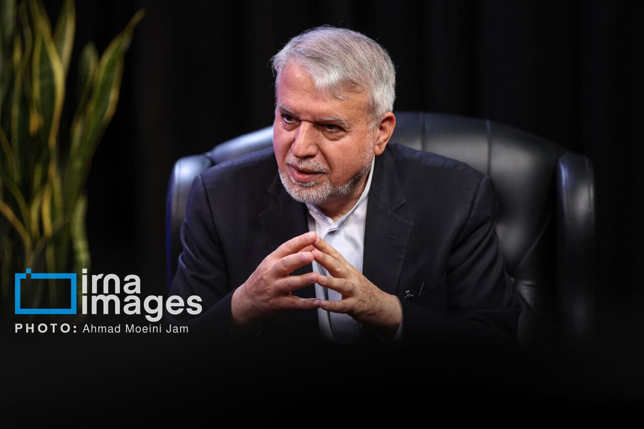 تصویر خبر: صالحی‌امیری: با ایران باید با زبان احترام سخن گفت