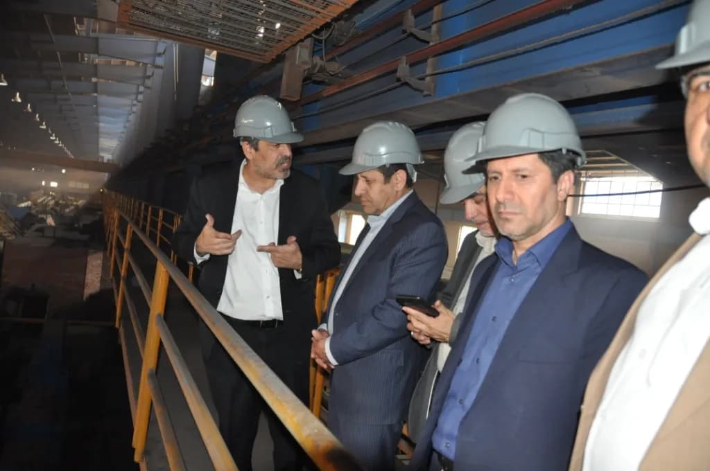 تصویر خبر: مدیرکل دفتر حمایت از سرمایه‌گذاری سازمان بازرسی از شهرک صنعتی مورچه‌خورت اصفهان بازدید کرد