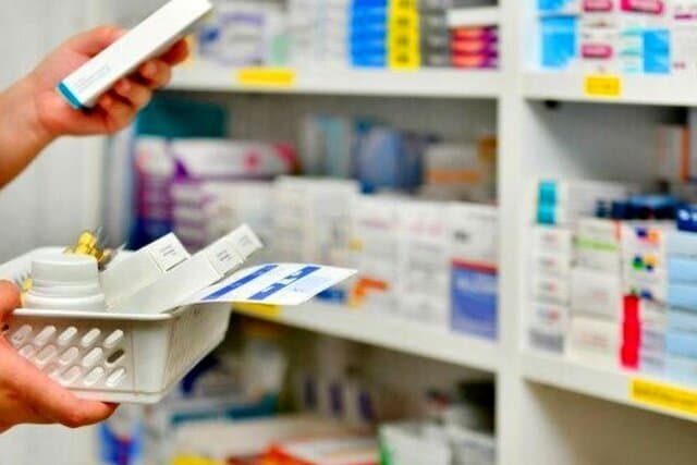 تصویر خبر: فعالیت ۳۴۴ دفتر خدمات سلامت در کشور ۱۱ خدمت جدید در آستانه واگذاری
