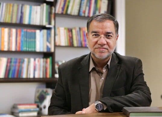 تصویر خبر: مهدی فضائلی: حجت‌الاسلام سید میثم خامنه‌ای در سلامت کامل هستند/ دشمن می‌خواهد ناکامی‌های خود را با شایعه جبران کند