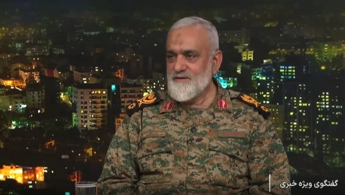 تصویر خبر: سردار نقدی: آمریکا در صورت حمله زمینی آنقدر اسیر می دهد که ناچار می شود پرچم تسلیم را بالا ببرد