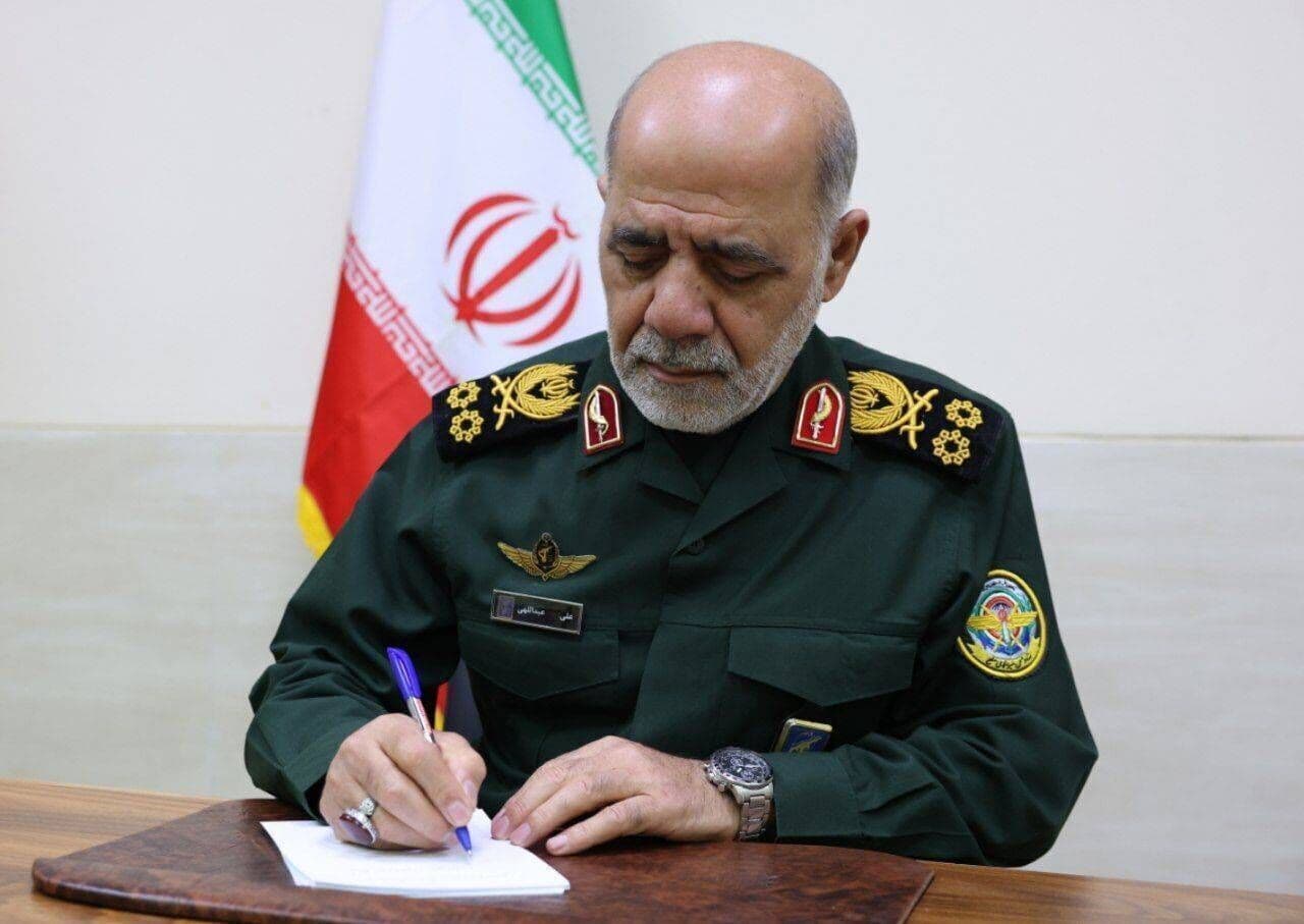 تصویر خبر: سرلشکر عبداللهی: تعرض به نفتکش‌های ایران را با هدف‌قرار دادن پایگاه‌های آمریکا پاسخ می‌دهیم