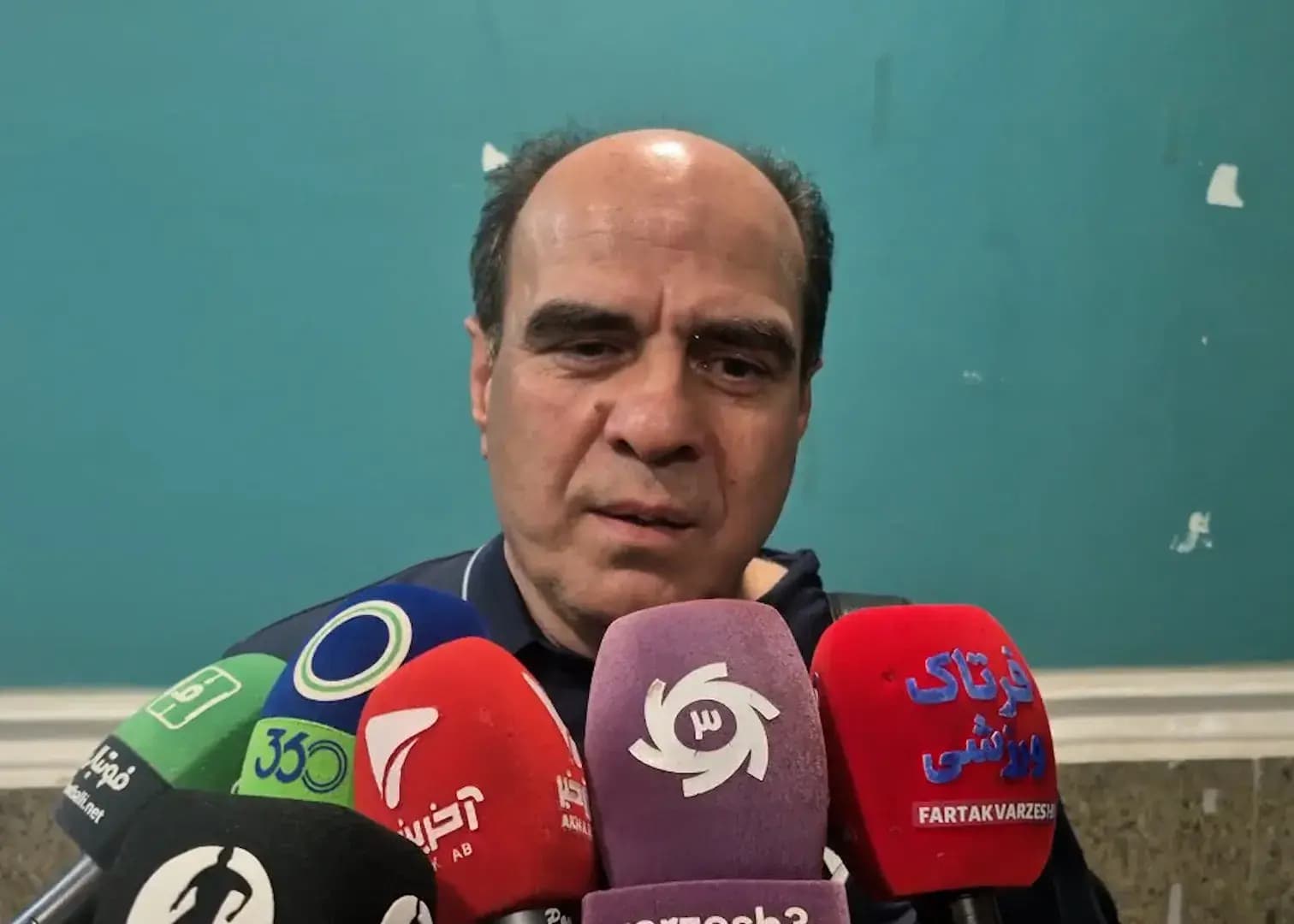 تصویر خبر: عالمی: تسلط خوبی روی بازی داشتیم/ لیگ ۱۸ تیمی فرسایشی است