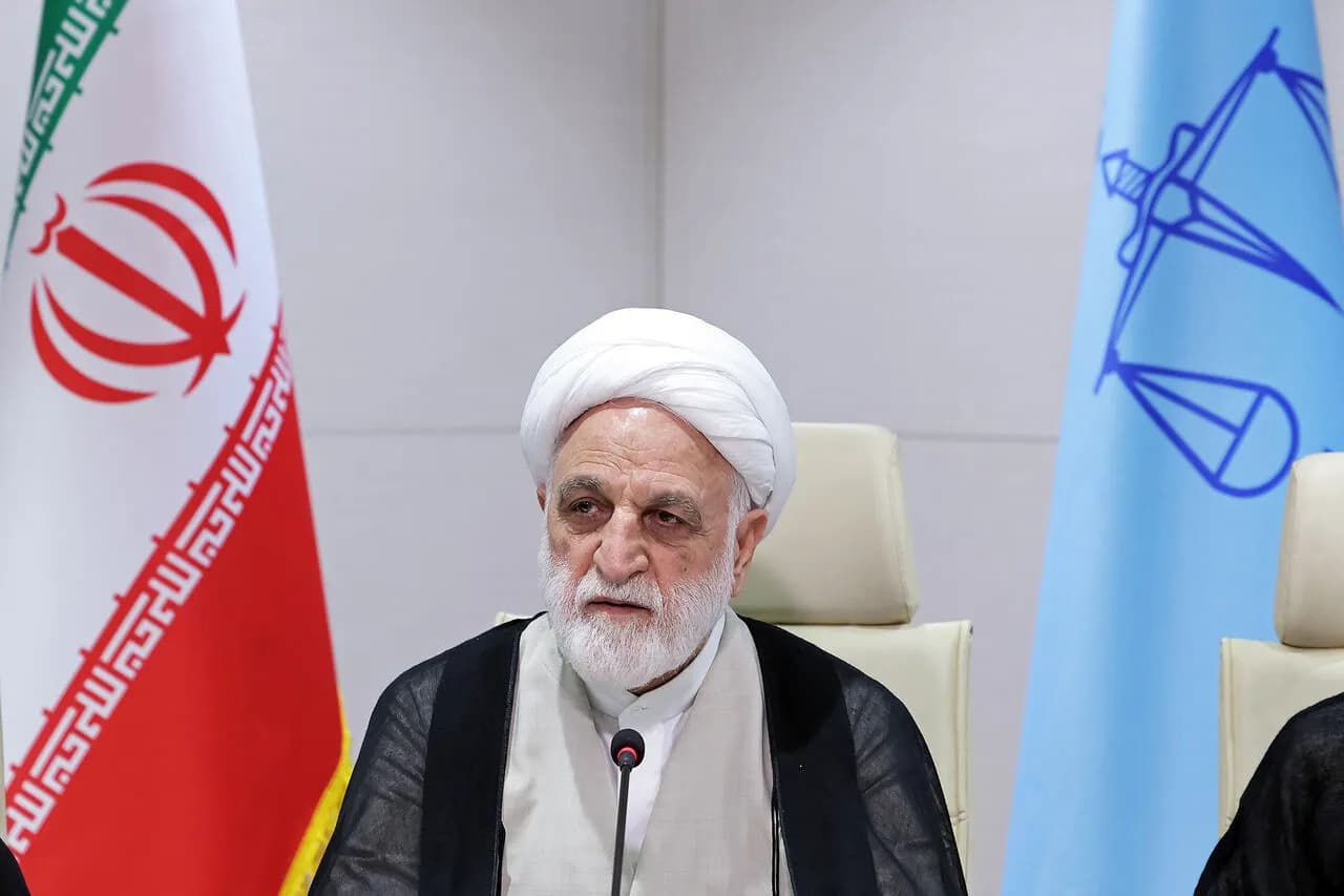 تصویر خبر: رئیس قوه قضاییه: با هرگونه فساد در درون دستگاه قضا، بدون اغماض برخورد می‌شود