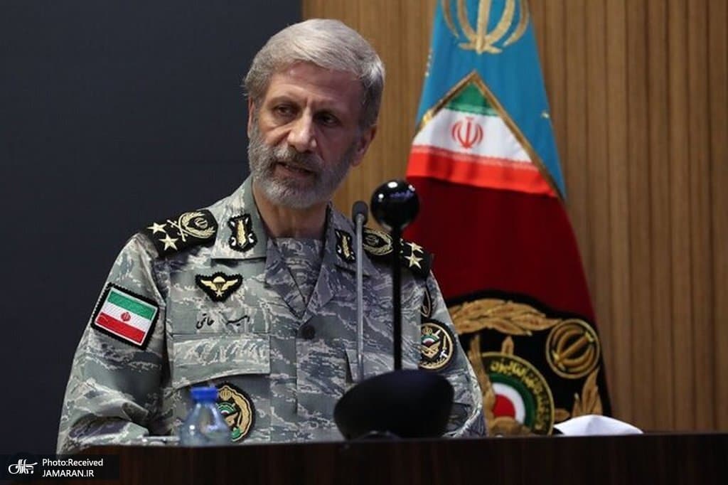 تصویر خبر: سرلشکر حاتمی: ایستادگی رزمندگان ارتش جلوه پیوند ایمان و اقتدار است / سازمان عقیدتی سیاسی ارتش پرچمدار جهاد تبیین و مقابله با جنگ شناختی است