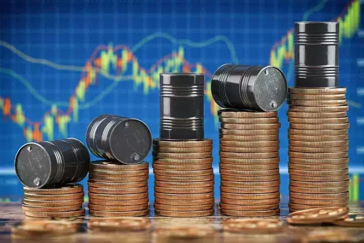 تصویر خبر: جهش قیمت نفت در سایه تنش‌های تنگه هرمز؛ طلای سیاه در مسیر چهارمین افزایش ماهانه متوالی قرار گرفت