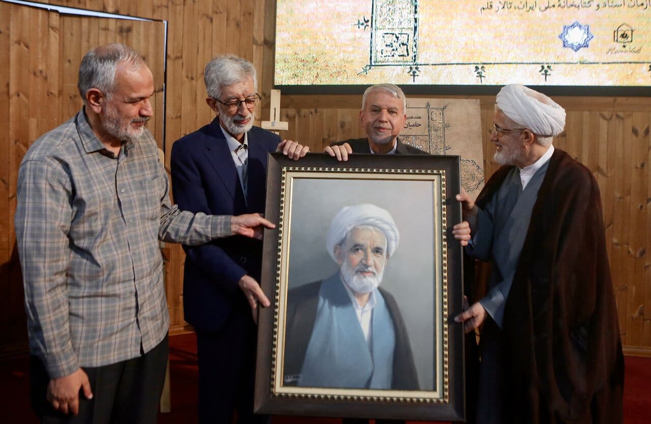 تصویر خبر: حدادعادل: کتابخانه‌های بزرگ دانشنامه‌ای درباره مصححان برجسته ایران تدوین کنند