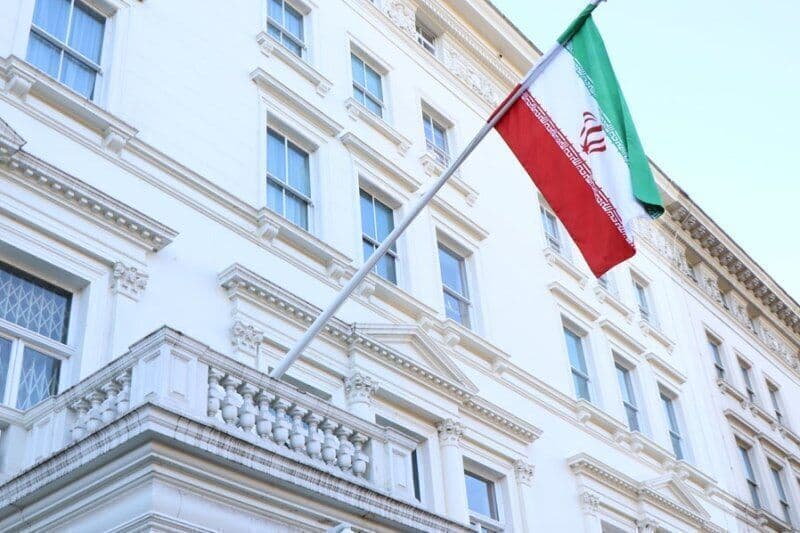 تصویر خبر: سفارت ایران: جنایات جنگی آشکار آمریکا با نمایش‌های هالیوودی پنهان نمی‌شود