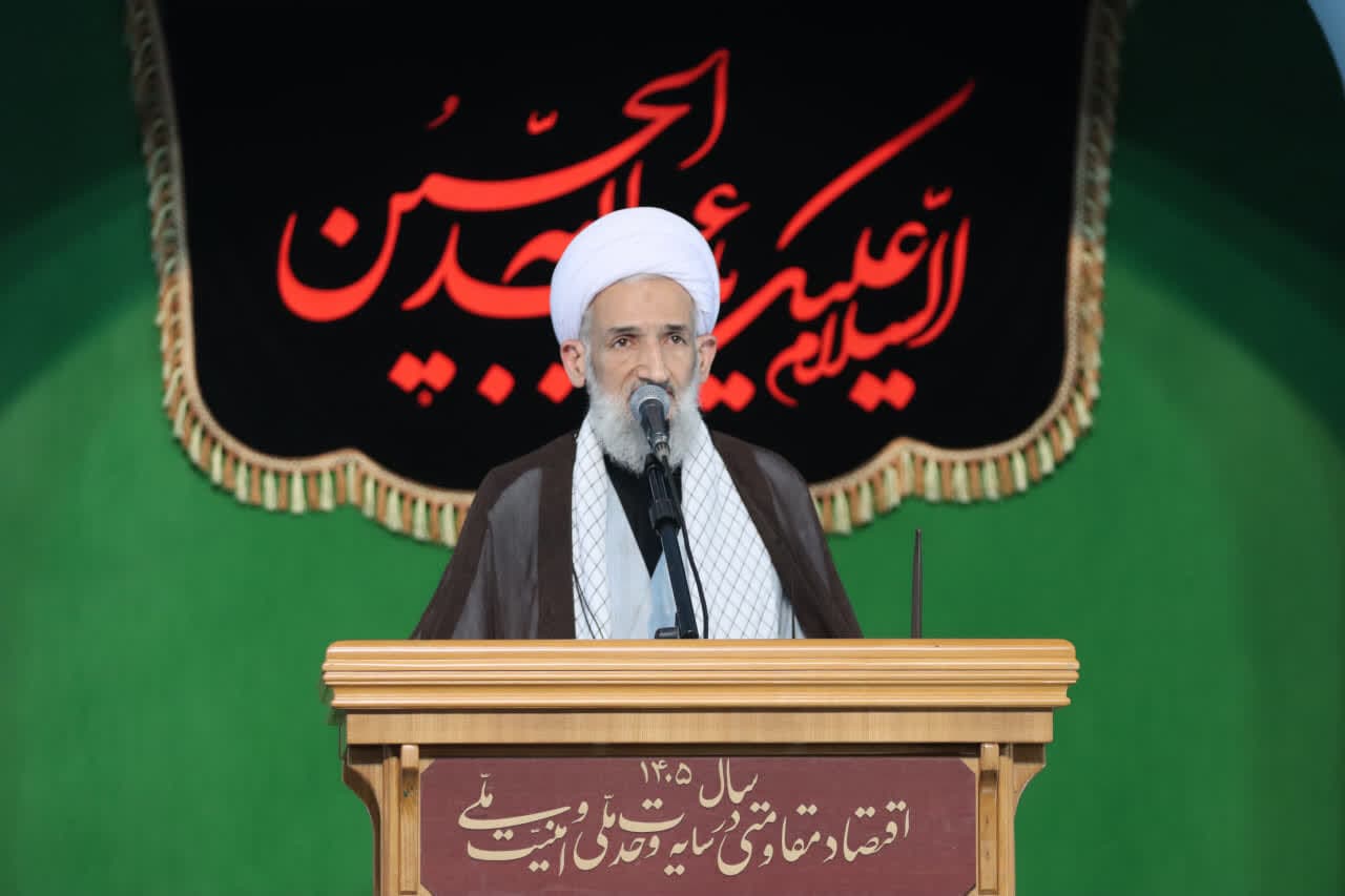 تصویر خبر: امام جمعه ساری: دشمن از طریق جنگ شناختی بدنبال ناامیدی ملت از نظام است