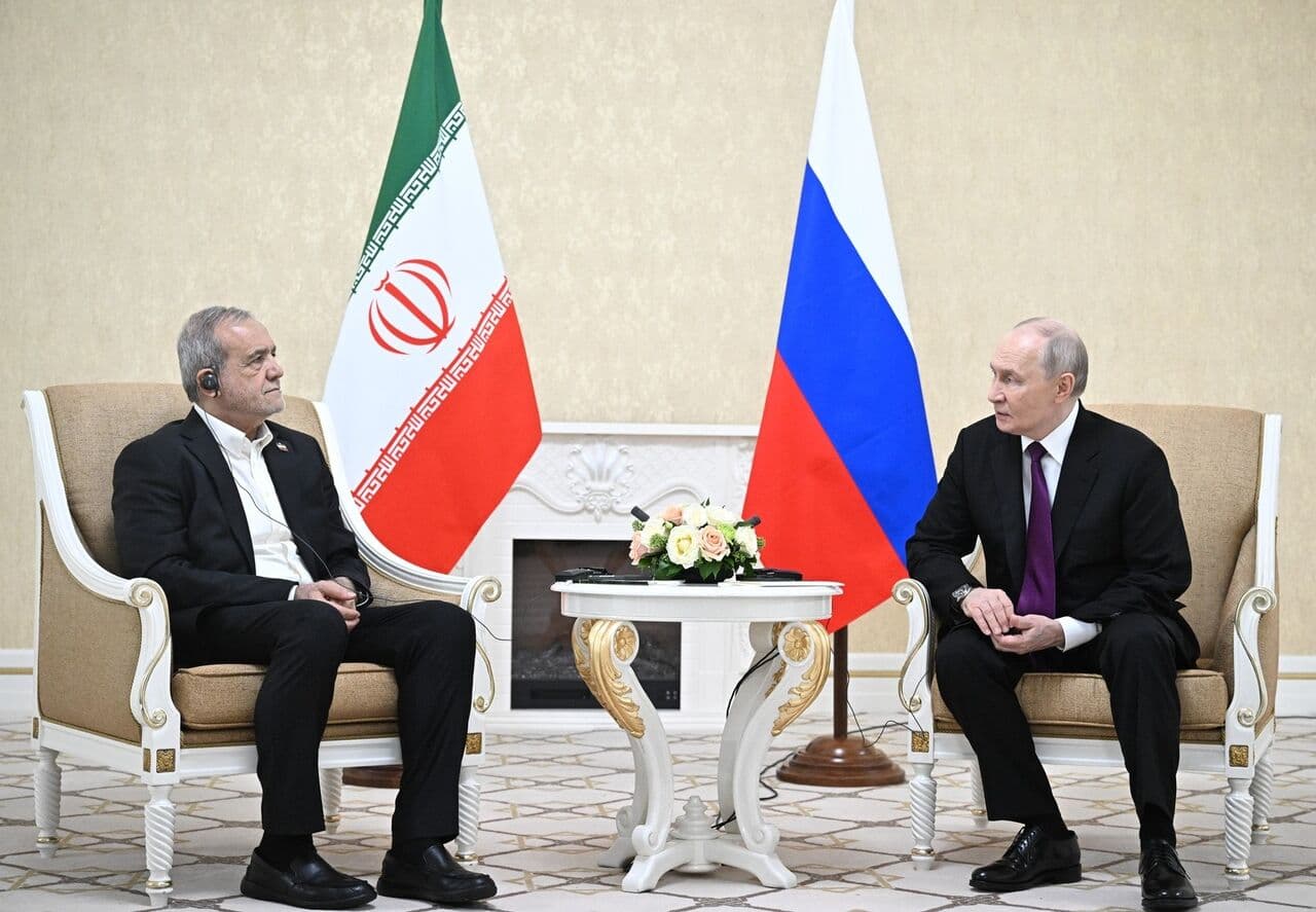 تصویر خبر: سفیر ایران در روسیه: رایزنی‌های پوتین و پزشکیان در اجلاس صادرکنندگان گاز ادامه خواهد یافت