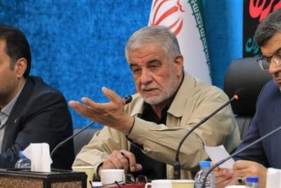 تصویر خبر: تجلیل‌های تشریفاتی و مناسبتی پاسخگوی مطالبات انباشته و بحران معیشتی پرستاران نیست