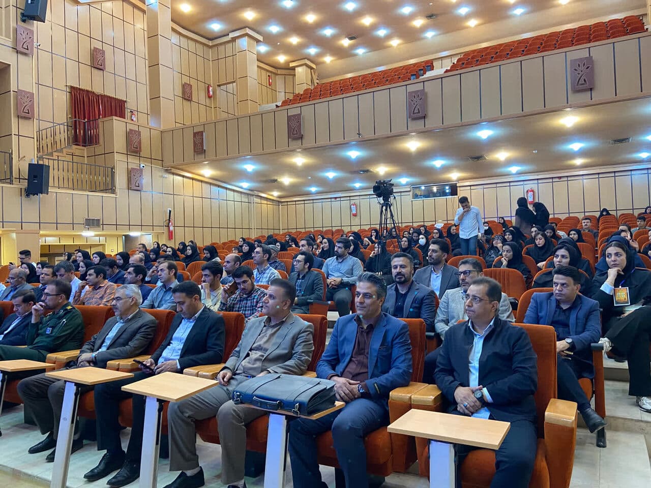 تصویر خبر: کنگره پژوهش و فناوری دانشجویان علوم پزشکی منطقه هفت کشور در شهرکرد آغاز شد