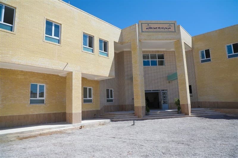 تصویر خبر: اتصال 170 مدرسه قم به شبکه فیبر نوری