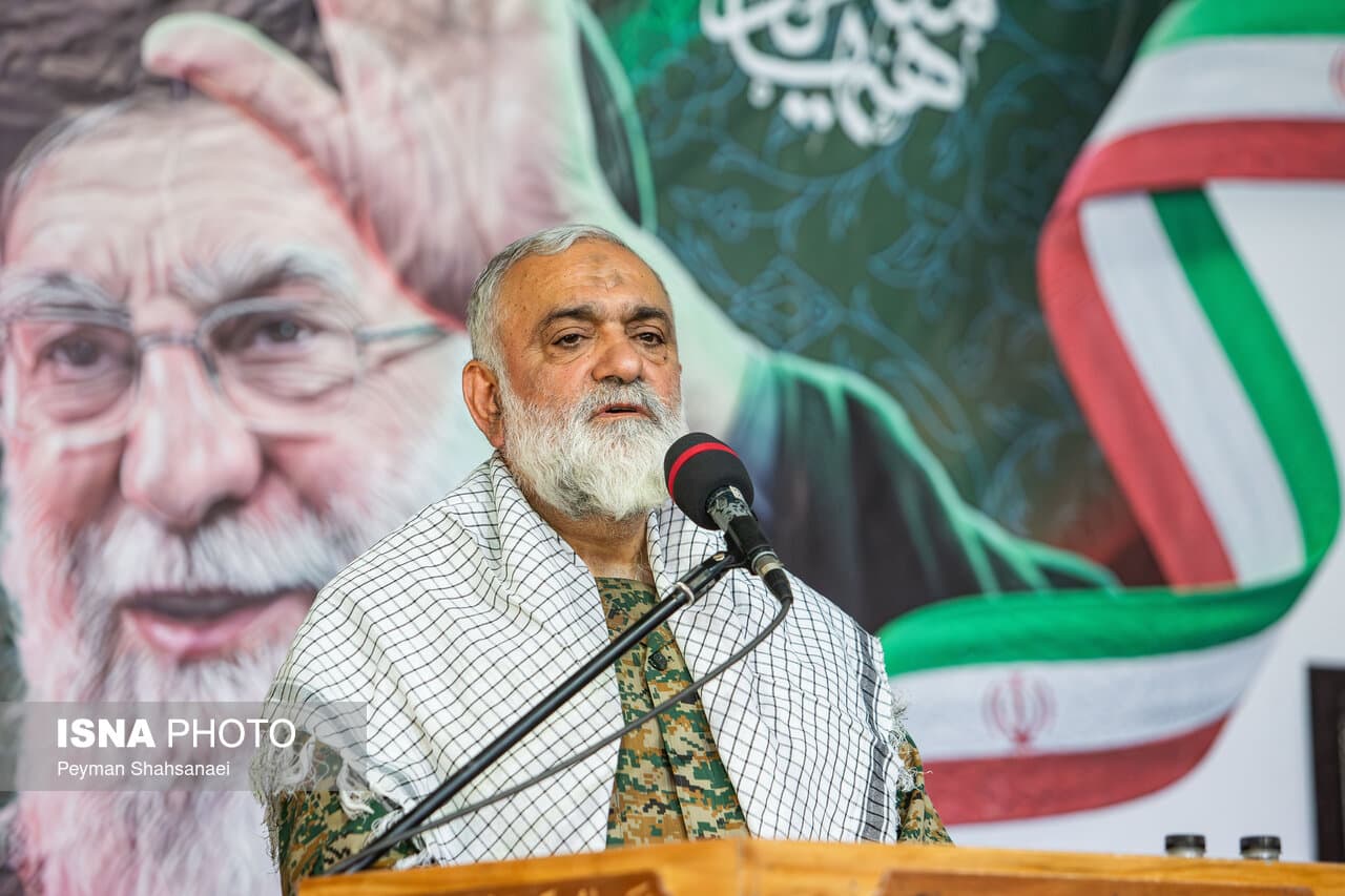 تصویر خبر: سردار نقدی: ملت ایران با ایستادگی در برابر دشمنان، از جنگ سربلند بیرون آمد