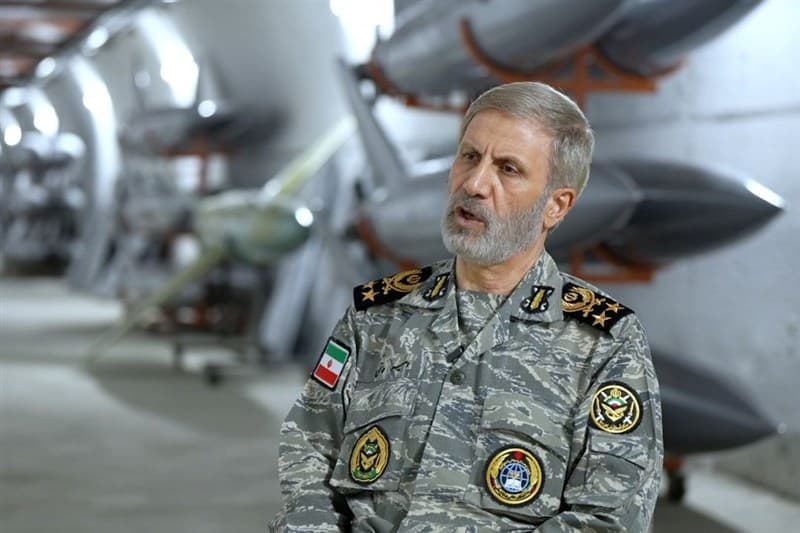 تصویر خبر: سرلشکر حاتمی: اشراف ارتش بر ساحل و دریا/ به بلوغ پهپادی رسیدیم