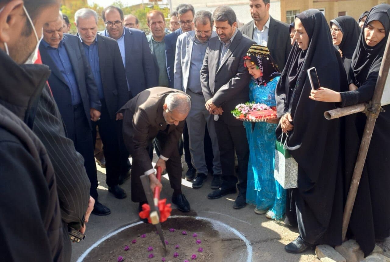 تصویر خبر: آغاز عملیات اجرایی احداث نمازخانه حیات طیبه مجتمع معلم اسدآباد