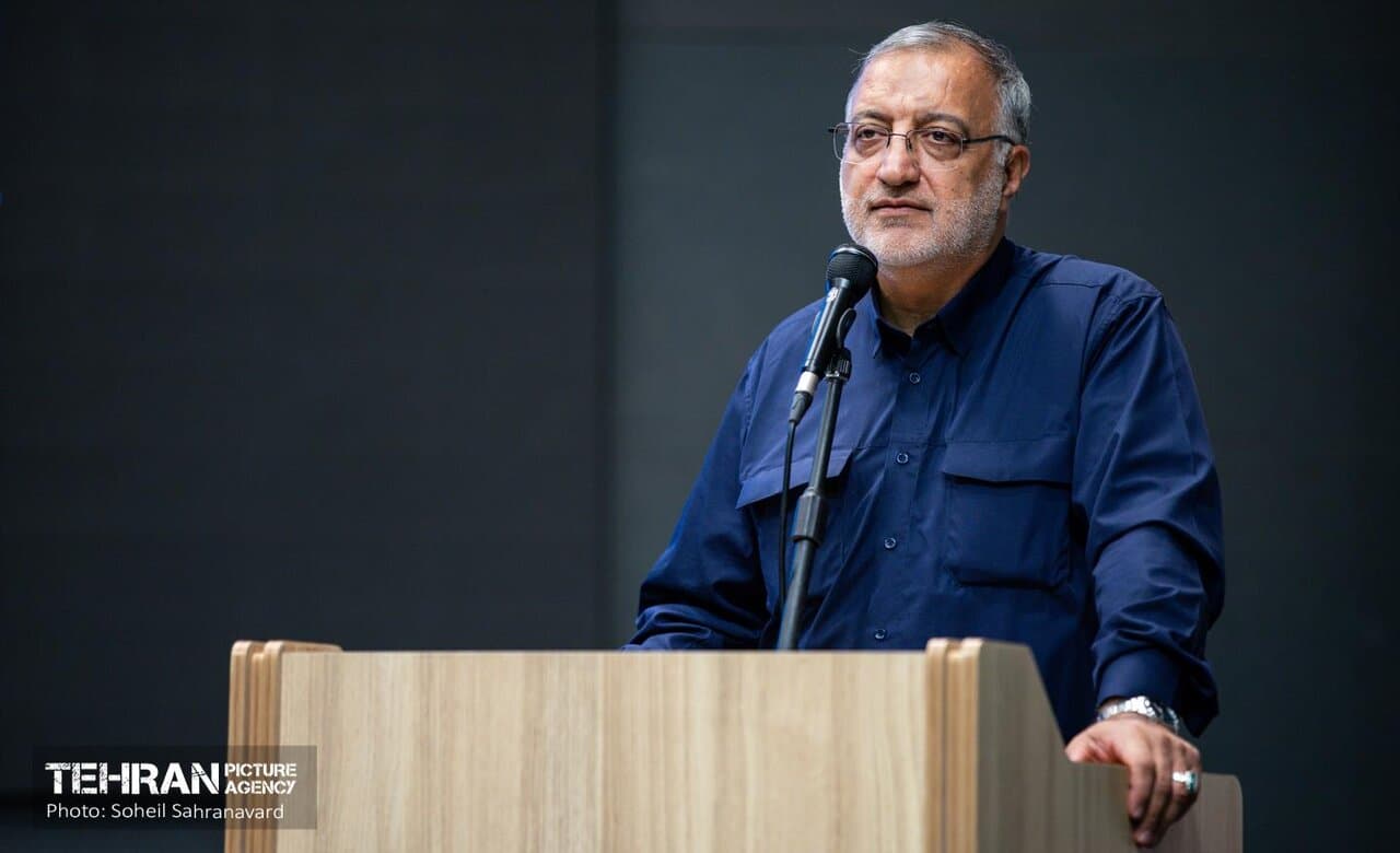 تصویر خبر: شهردارتهران در جمع نیروهای پدافند هوایی ارتش جمهوری اسلامی ایران؛ خون شهدا معادلات منطقه را تغییر داده است