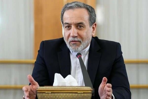 تصویر خبر: گزارش وزیر امور خارجه از تحولات دیپلماتیک و رایزنی‌های منطقه‌ای در جلسه هیات دولت