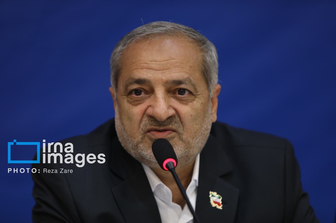 تصویر خبر: وزیر آموزش و پرورش: نطق پزشکیان صدای حقانیت مردم ایران بود