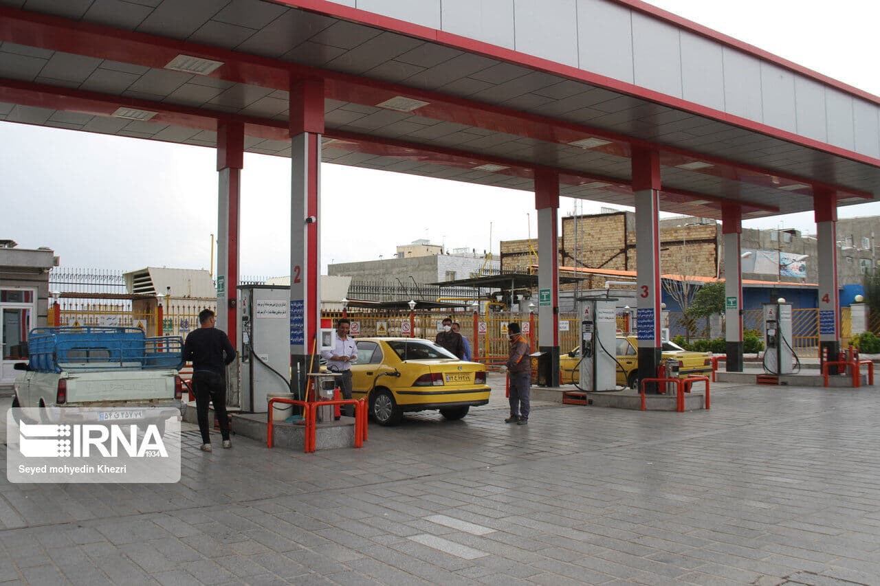 تصویر خبر: فرماندار: فروش سوخت با کارت آزاد در روانسر ۹۶ درصد کاهش یافت