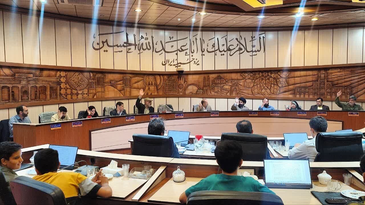 تصویر خبر: نهضت آسفالت در محلات مختلف شهر یزد در حال انجام است