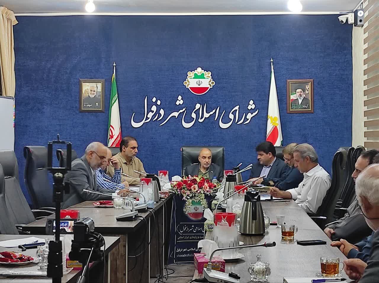 تصویر خبر: شهردار: جابه جایی خط لوله نفت خسارت بسیار سنگینی به زیرساخت‌های شهری دزفول وارد کرد