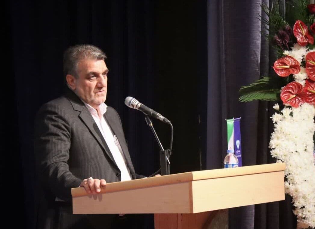 تصویر خبر: استاندار سمنان: نباید گذاشت مشکلات، بین مردم و مسوولان فاصله ایجاد کند