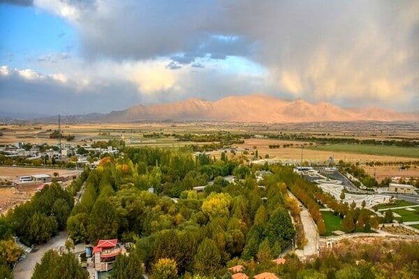 تصویر خبر: فرماندار: ایدههای خلاقانه برای معرفی ظرفیتهای شازند در برنامه «ایرانجان» ارایه شود