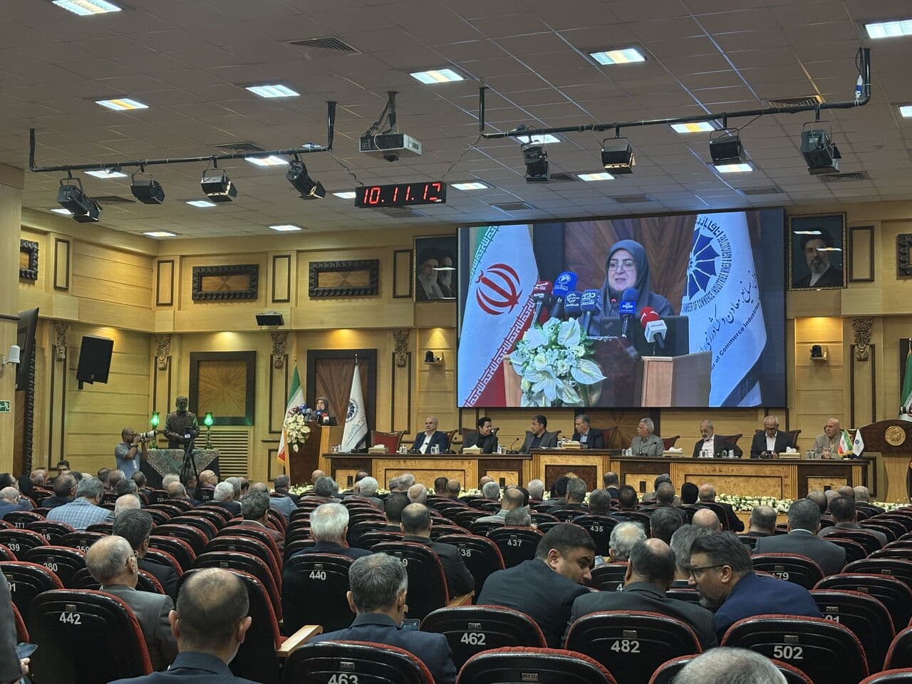 تصویر خبر: مهاجرانی: دولت تمام تلاش خود را برای رفع مشکلات بخش خصوصی به کار میگیرد
