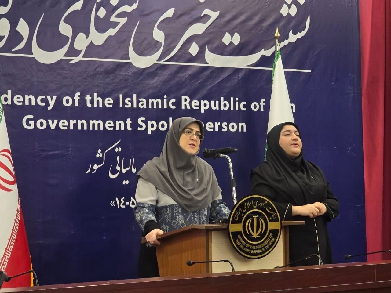 تصویر خبر: مهاجرانی: ترمیم دستمزدها با در نظر گرفتن چالش‌های تولید دنبال می‌شود