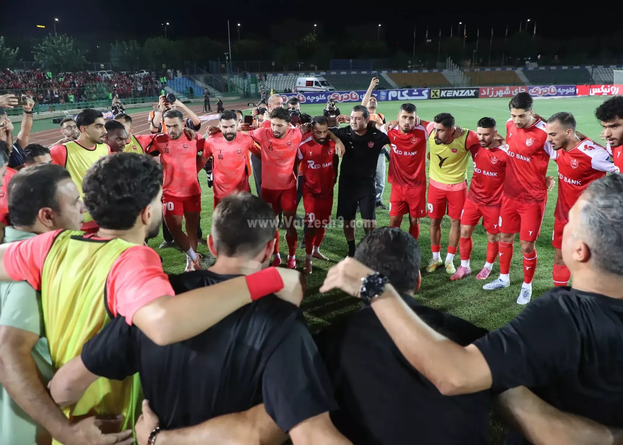تصویر خبر: حضور پرسپولیس با ترکیبی دگرگونشده و بازیکنان جوان در دربی