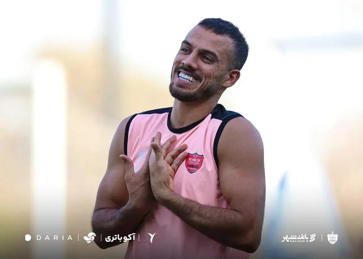 تصویر خبر: لبخند نقطه ابهام ترکیب پرسپولیس
