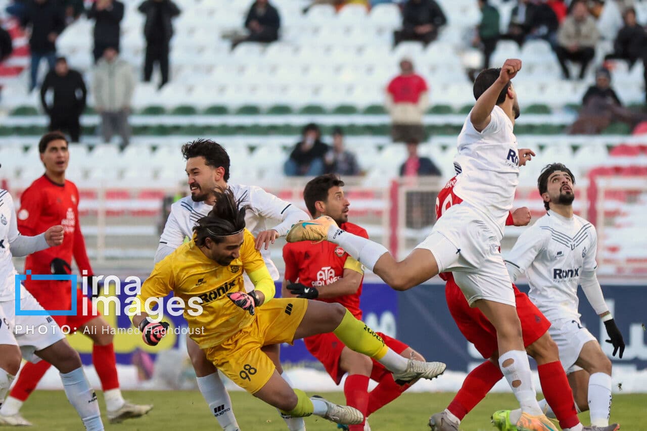 تصویر خبر: تلاش ملوان برای خروج از بحران؛ تراکتور به دنبال عبور از پرسپولیس در مرداب