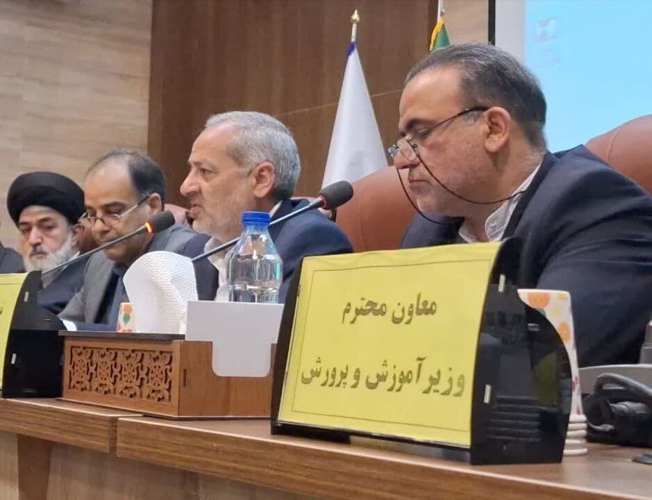 تصویر خبر: وزیر آموزش و پرورش: آموزش حضوری مدارس تعطیل نمی شود